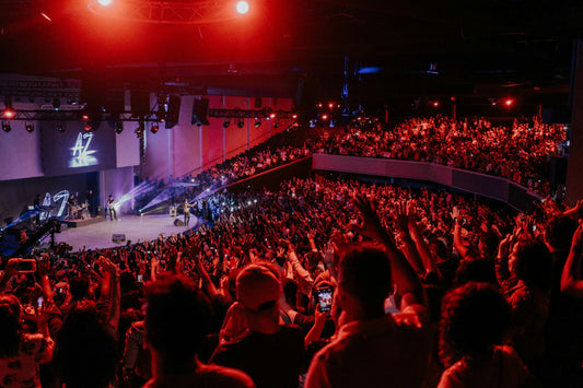 Optimiser l’acoustique d’une salle de concert avec Woodvibe : clarté sonore et immersion totale